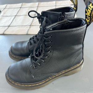 Girls Doc Martins - youth (big kid)